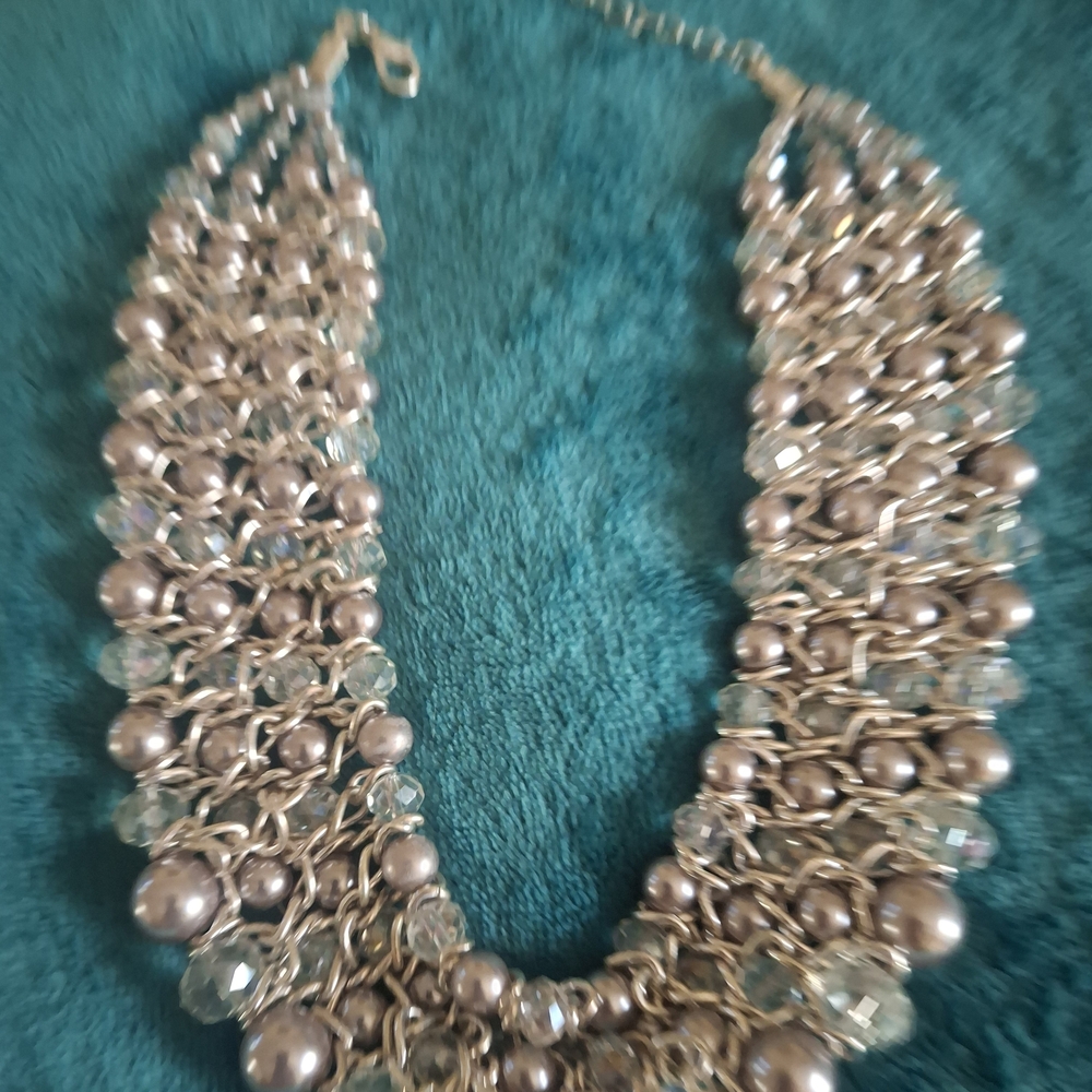 Elegant Faux Pearl Bib Necklace